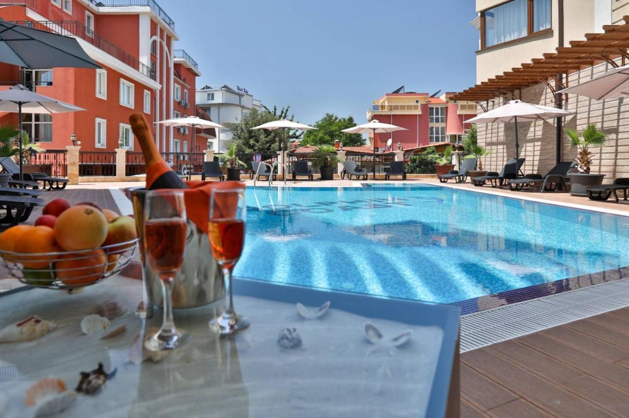 Vip Club Dolphin Coast Aparthotel Sunny Beach Exterior foto