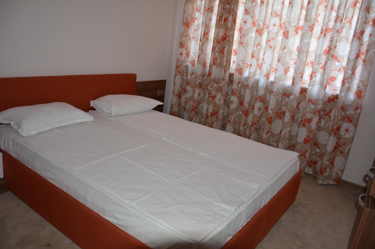Vip Club Dolphin Coast Aparthotel Sunny Beach Exterior foto
